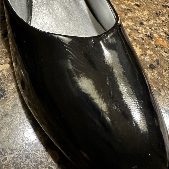 JACLYN SMITH, NWOT, WOMENS, BLACK PATENT HEELS. ALL MANMADE MATERIALS. SIZE 8W - Picture 9 of 11